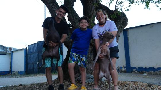 Familia sobrevivió al sismo en Cali y encontró refugio junto a sus mascotas
