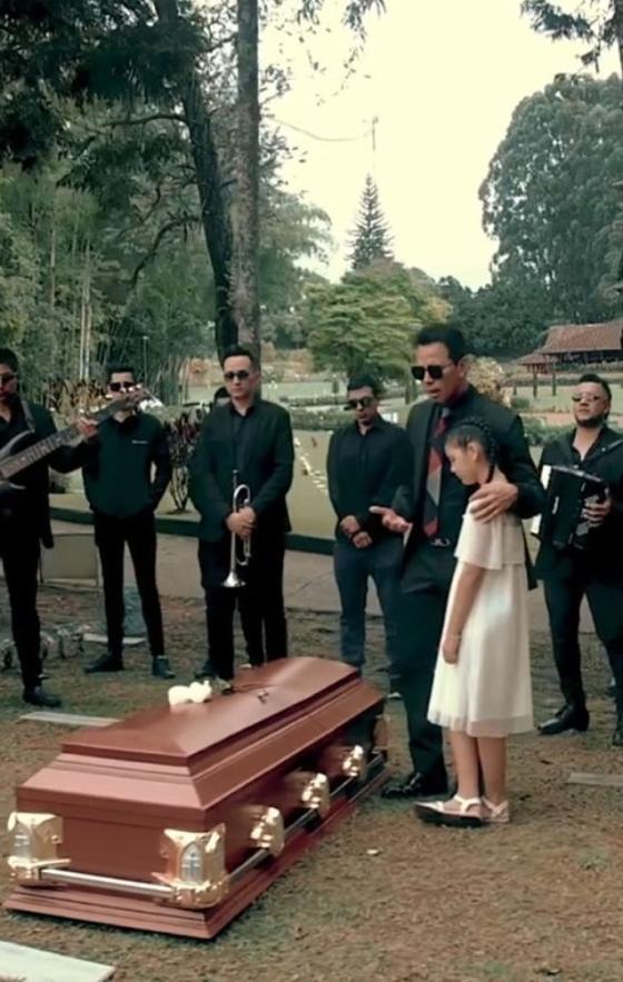 Jhonny Rivera y el desarrollo de su carrera artística