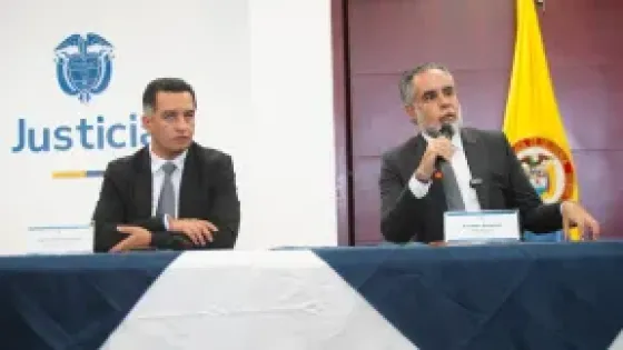  el ministro de Justicia (e), Andrés Idárraga, y el ministro del Interior, Armando Benedetti