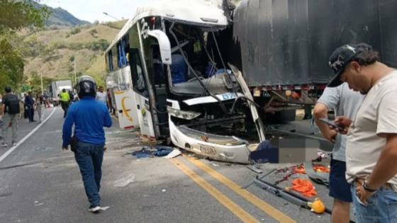 Grave accidente en la vía Medellín-Manizales. 