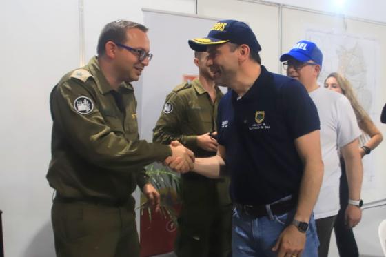 82 rescatistas de Israel llegan a Cali para apoyar la búsqueda de sobrevivientes