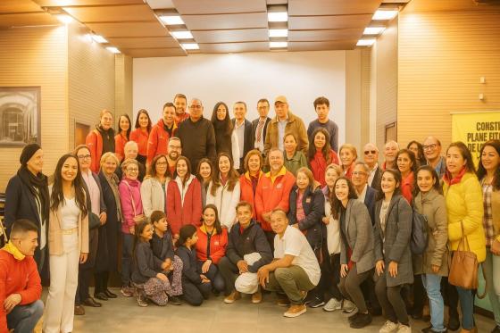 Ciudadanos participando en la rendición de cuentas de La Candelaria
