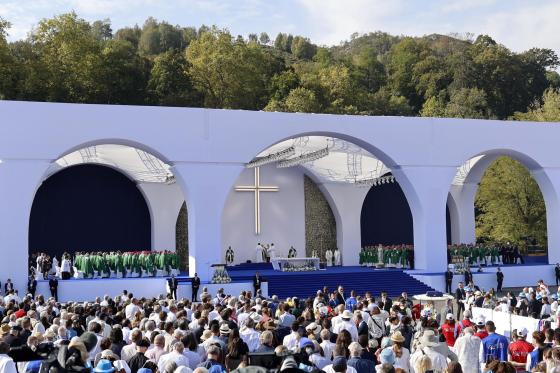 Víctimas de abusos sexuales cuestionan encuentro con el papa León XIV en Francia
