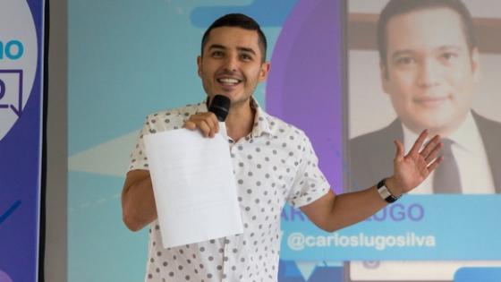 Ellos se unen en un foro para hablar de las redes sociales
