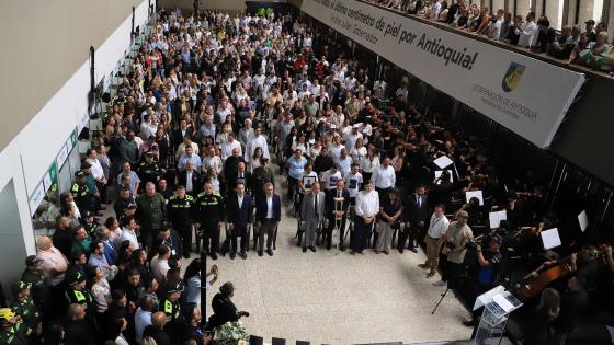 Conmemoración a policías asesinados en Amalfi.