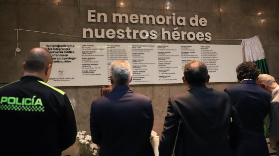 Conmemoración a policías asesinados en Amalfi.