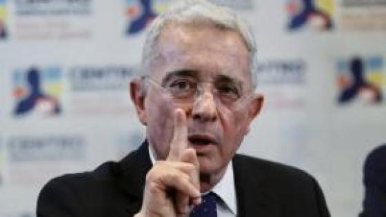 Álvaro Uribe habla de riesgo de bombardeos