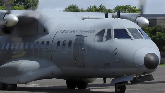 Avión FAC