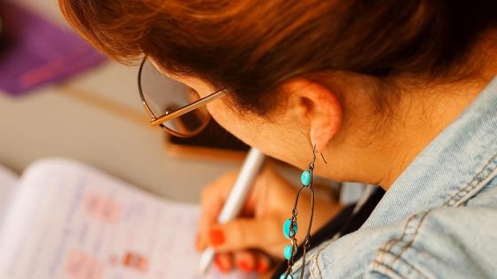 Mujeres superando desafíos legales